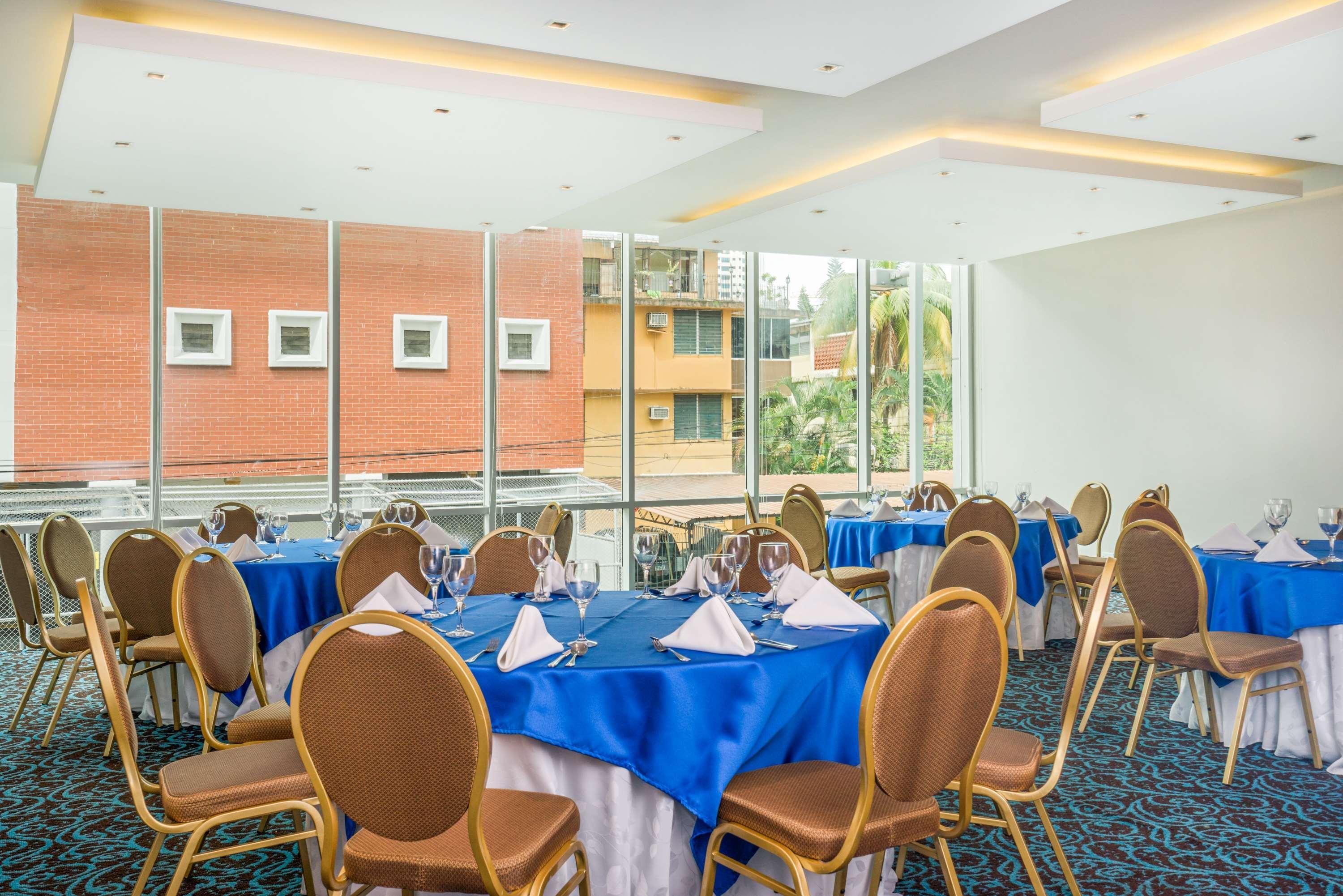 Ramada Plaza By Wyndham Panama Punta Pacifica Hotel Екстериор снимка